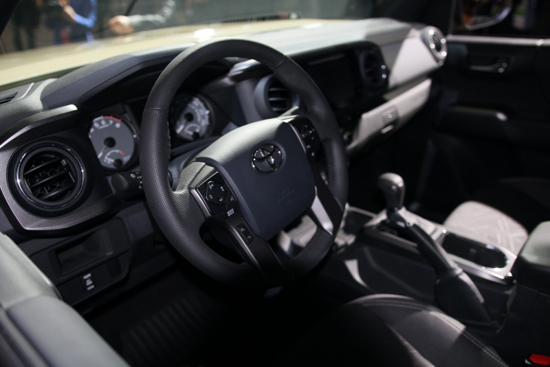 Illustration for article titled The 2016 Toyota Tacoma Will Have An Actual Engine